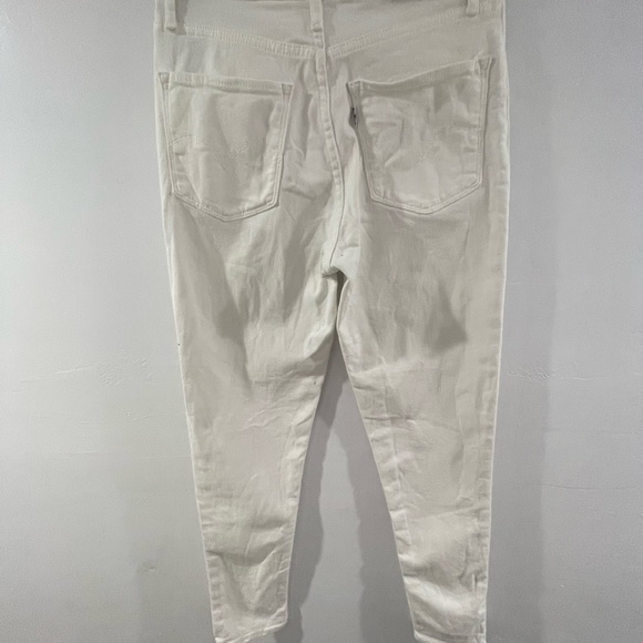 white Levis  jeans - Picture 2 of 4